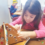 Ceci-decorating-her-tree119